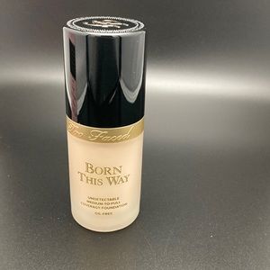 Too Faced Foundation Cloud Born This Way 30 ml1 oz